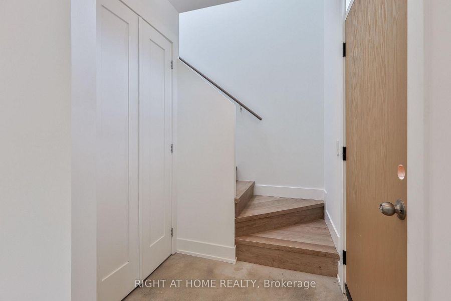 266 Indian Grove - Photo 5 of 14