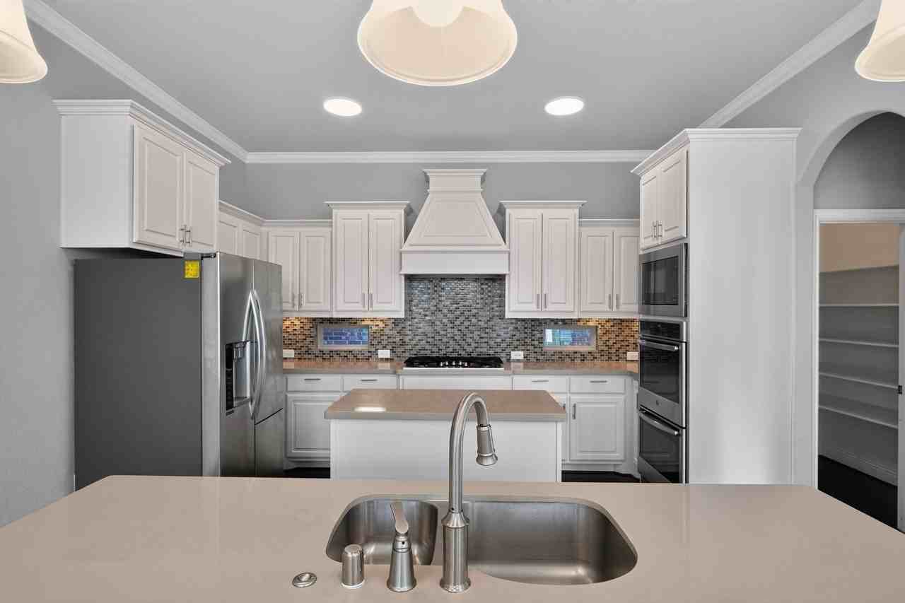 3716 Carlsbad Way - Photo 3 of 27