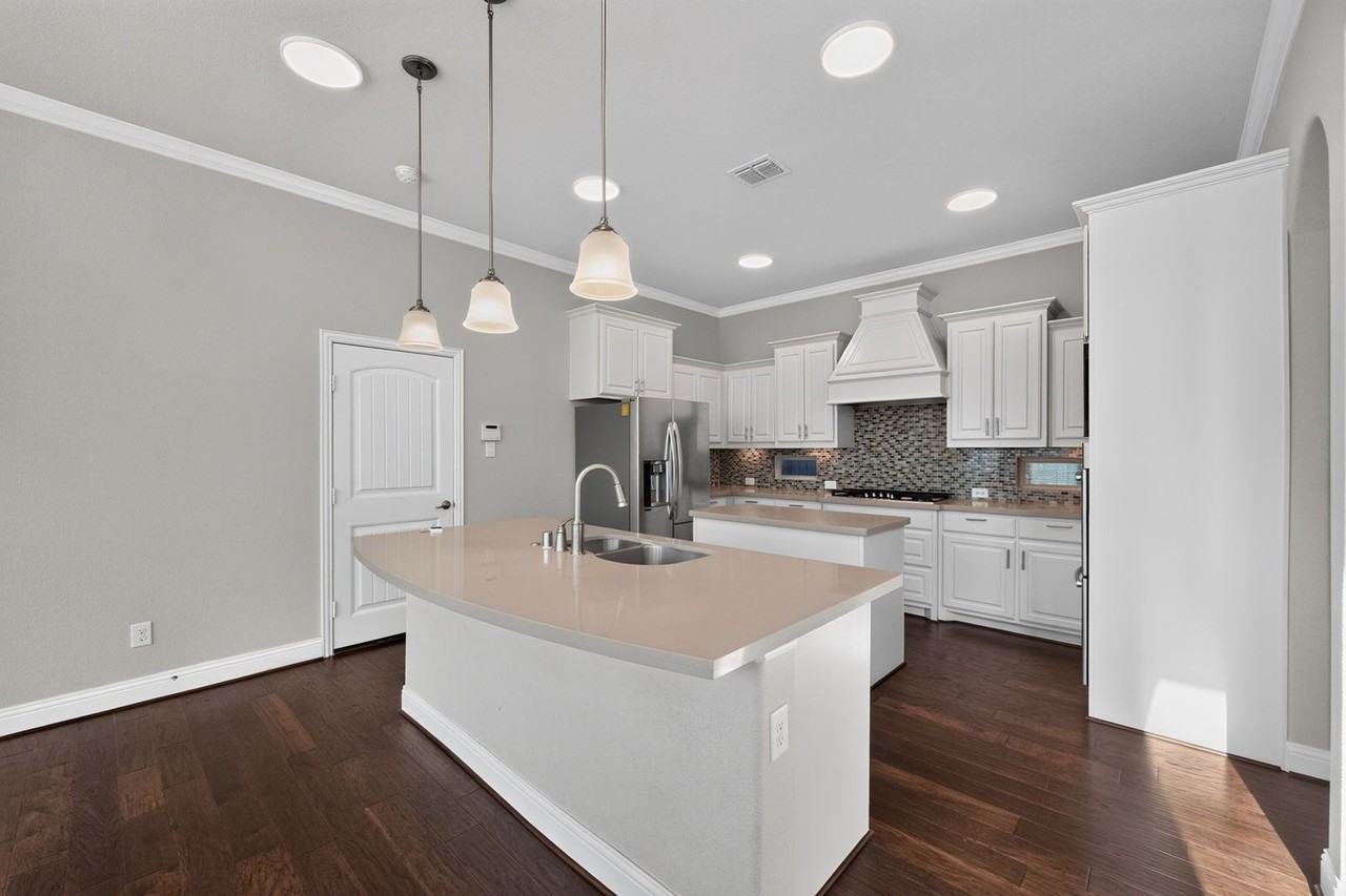3716 Carlsbad Way - Photo 7 of 27
