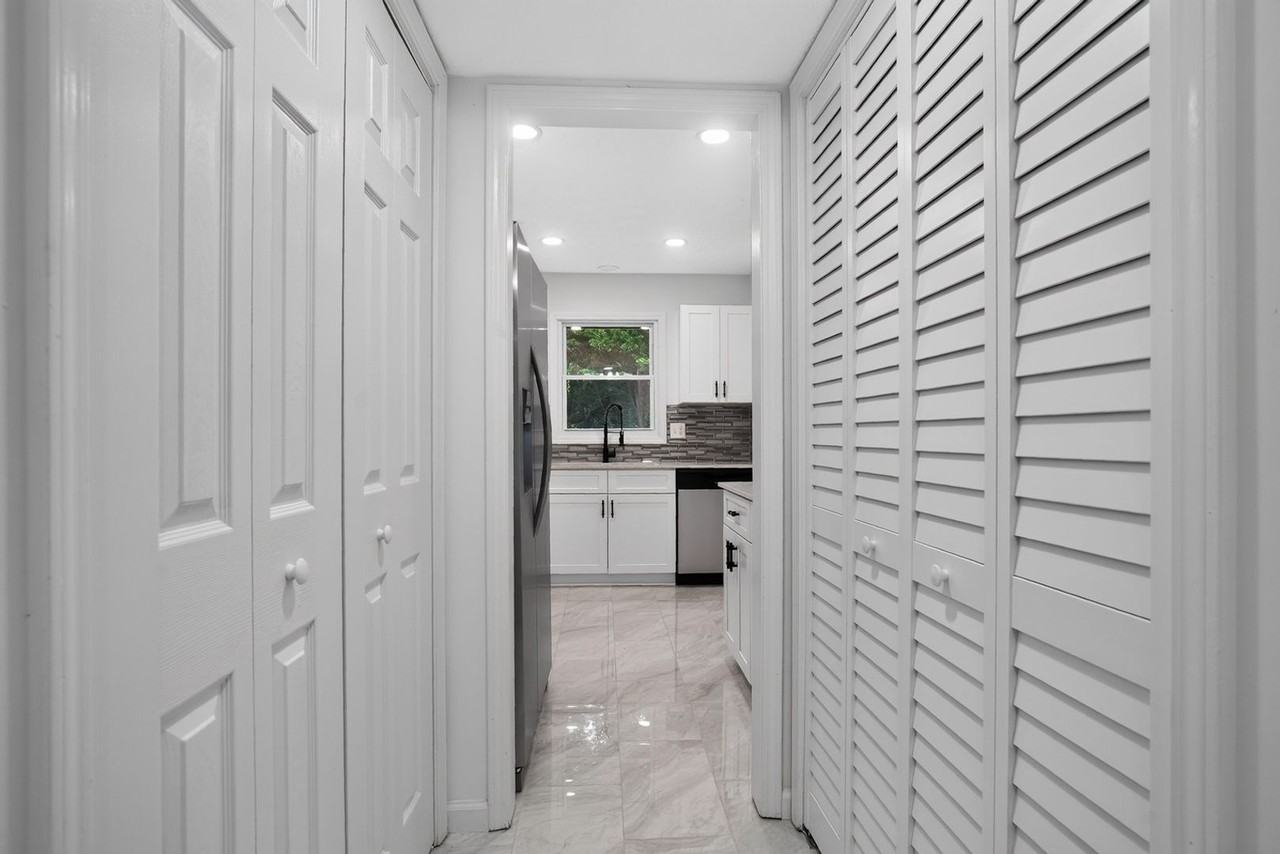 2250 Kings Gate Cir - Photo 5 of 33