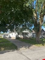 featured image of 122 E Pleasant St