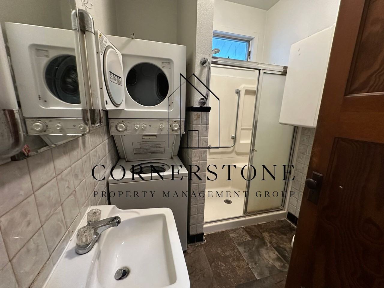 122 E Pleasant St - Photo 6 of 8