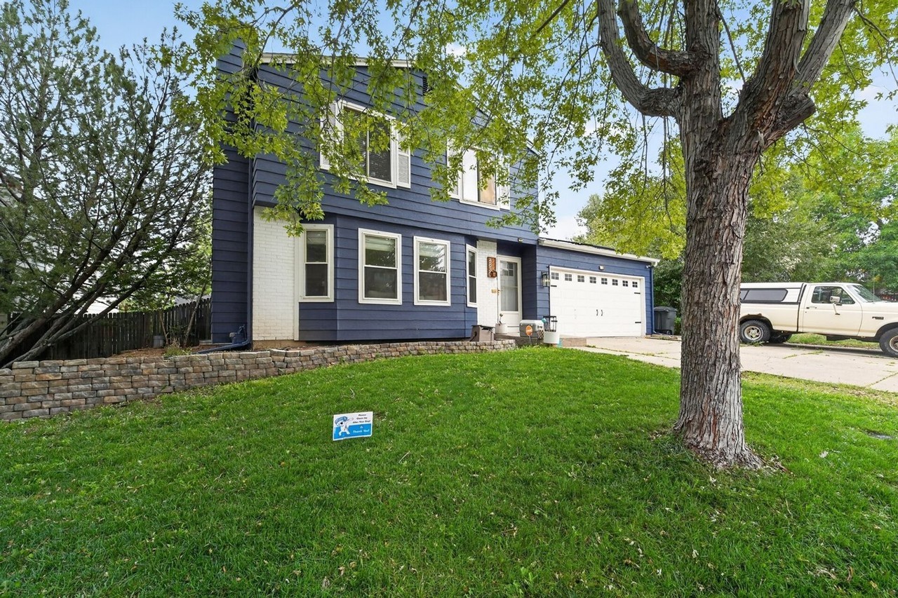4830 S Richfield Cir - Photo 2 of 36
