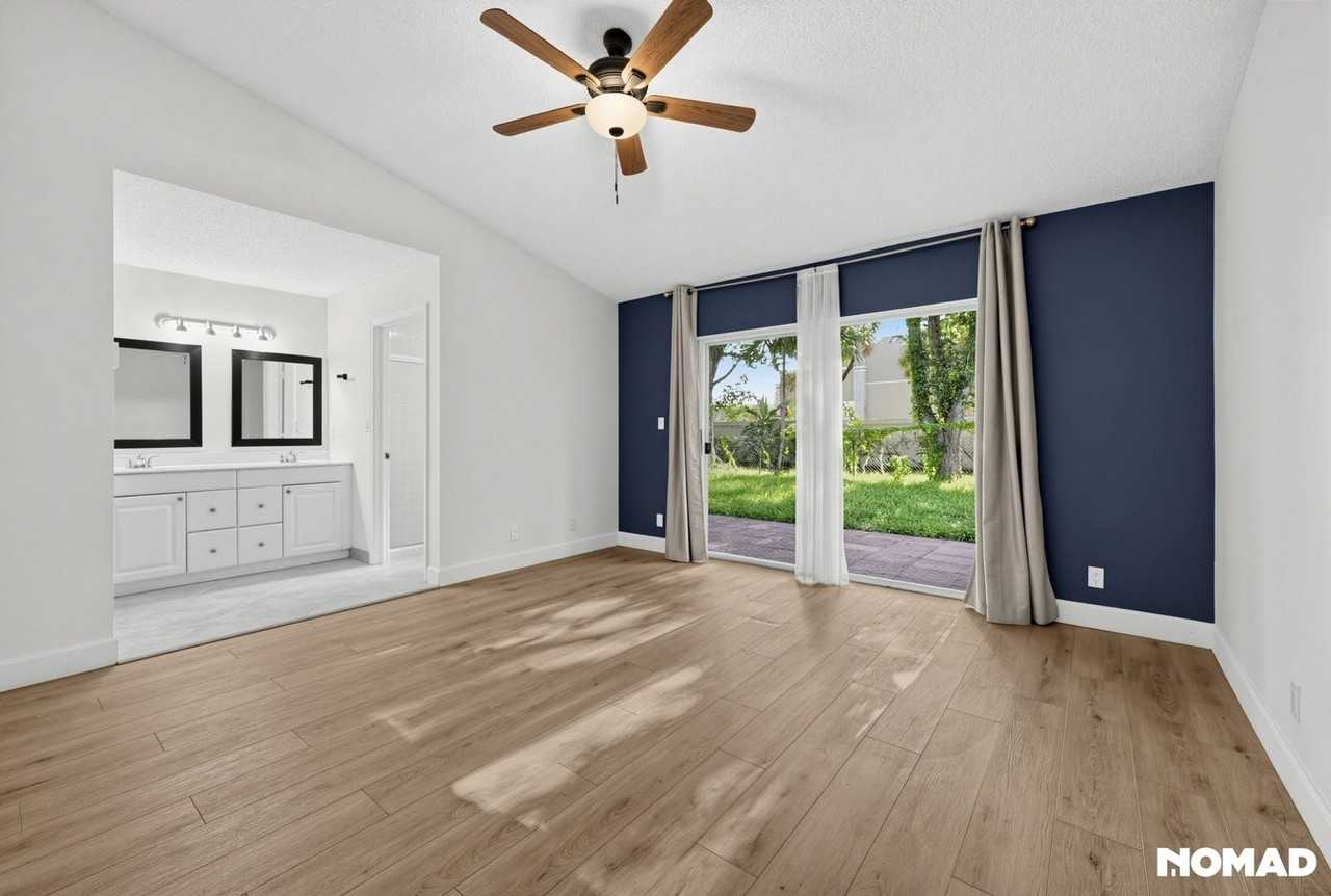 5309 Nw 98th Ter - Photo 6 of 14