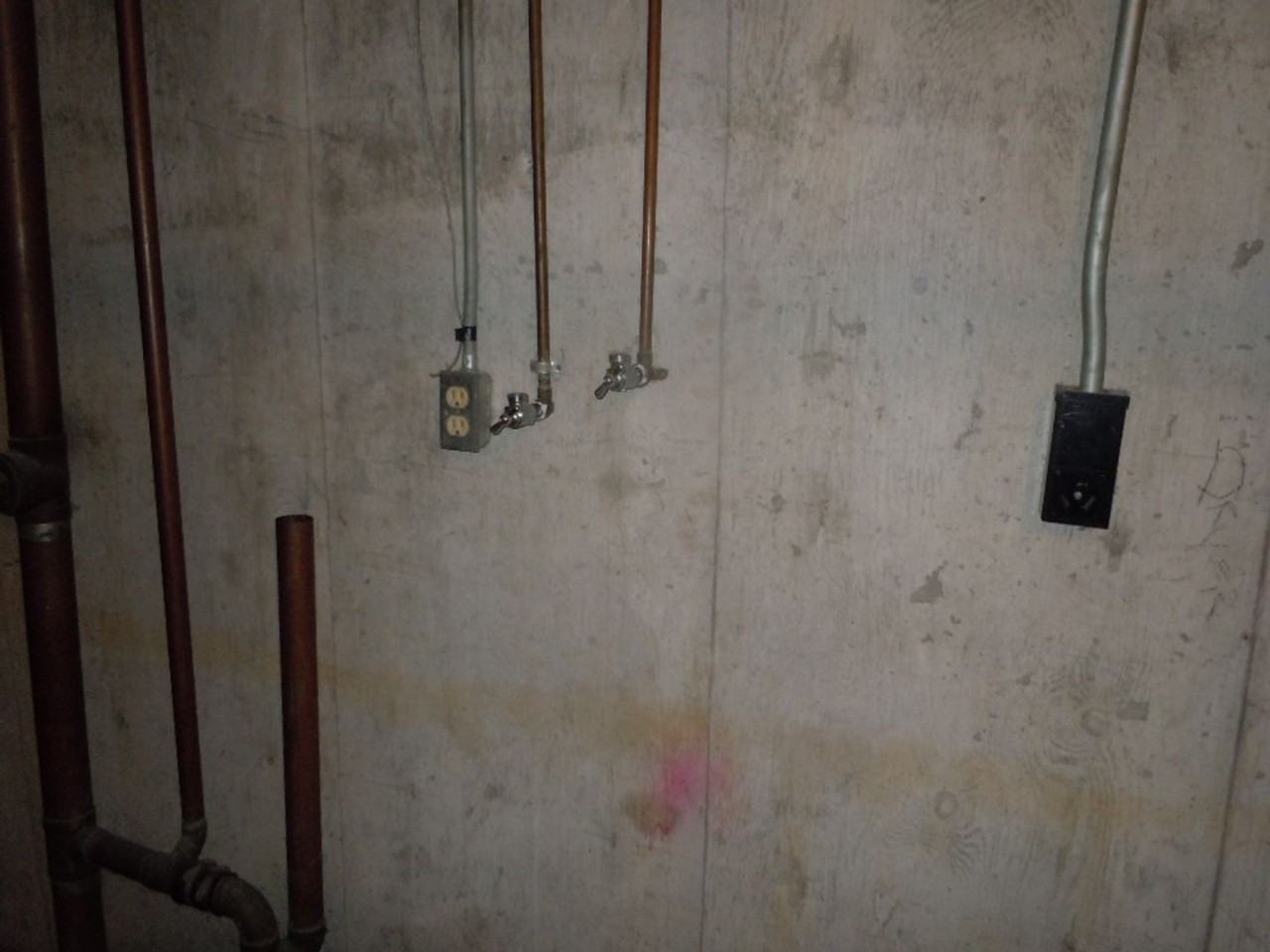 1103 Arrowhead Dr - Photo 2 of 9