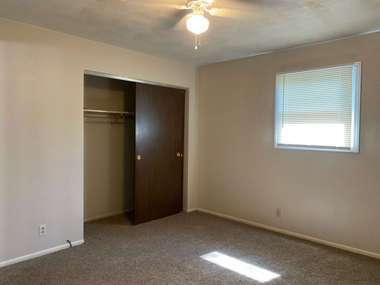 1103 Arrowhead Dr - Photo 5 of 9