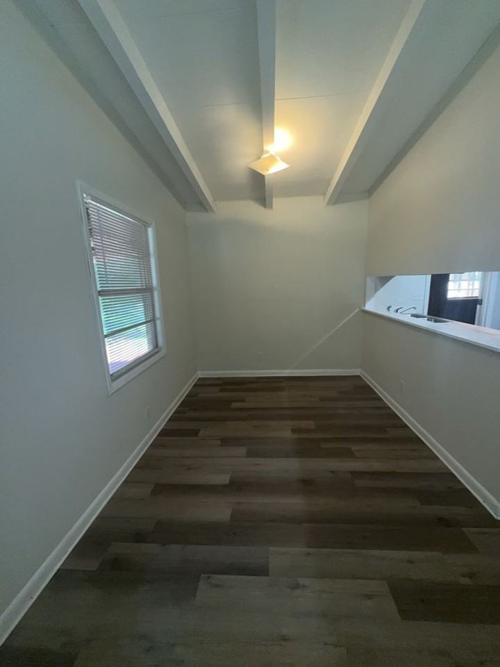 2119 Lamore Dr - Photo 3 of 13