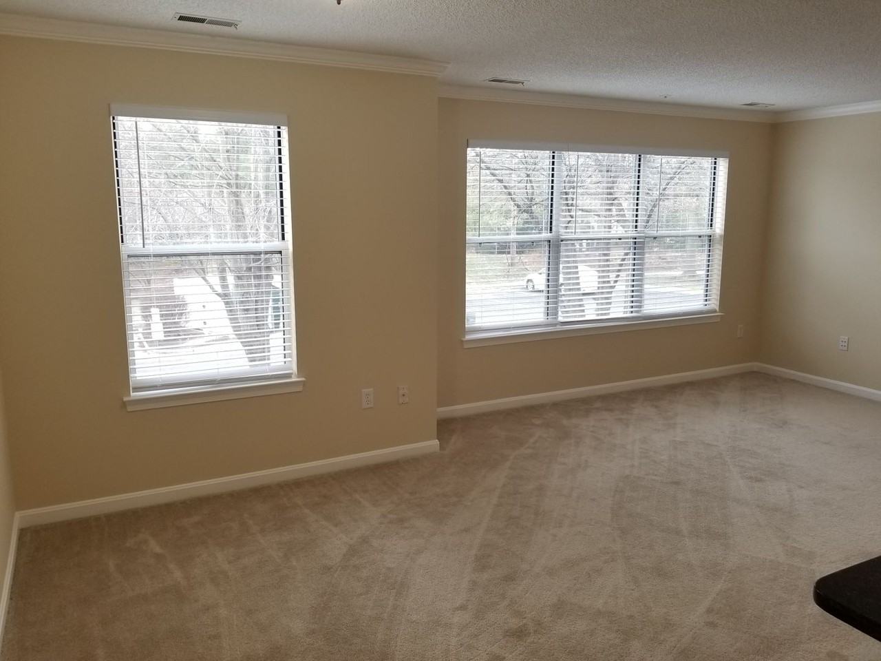 2603 Camelback Ln - Photo 3 of 18