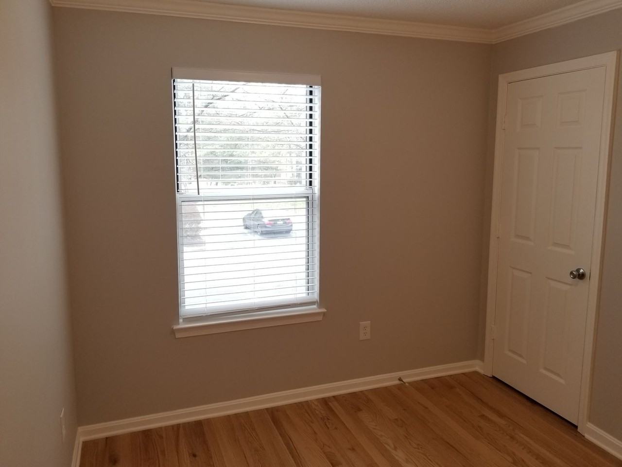 2603 Camelback Ln - Photo 7 of 18