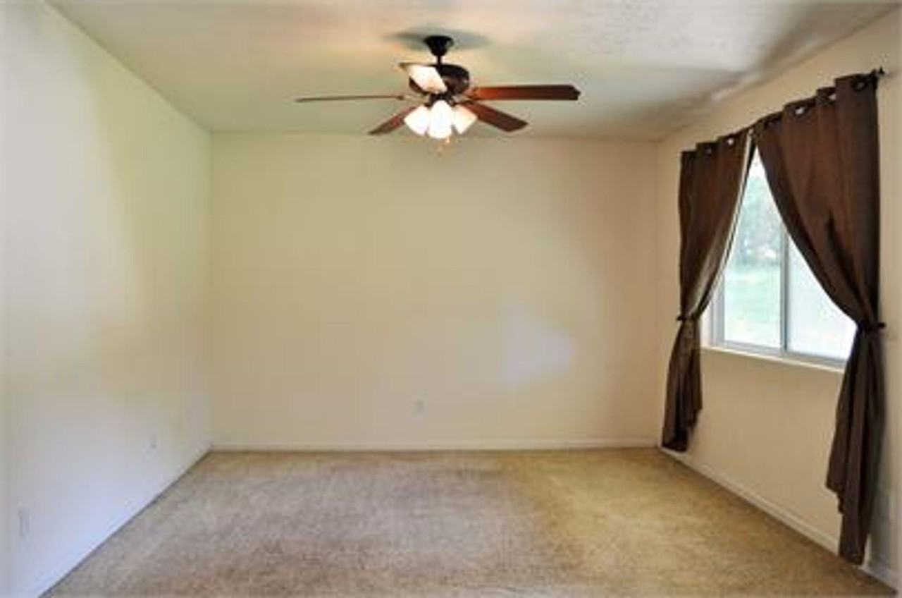 22470 Harlan Ln - Photo 5 of 23