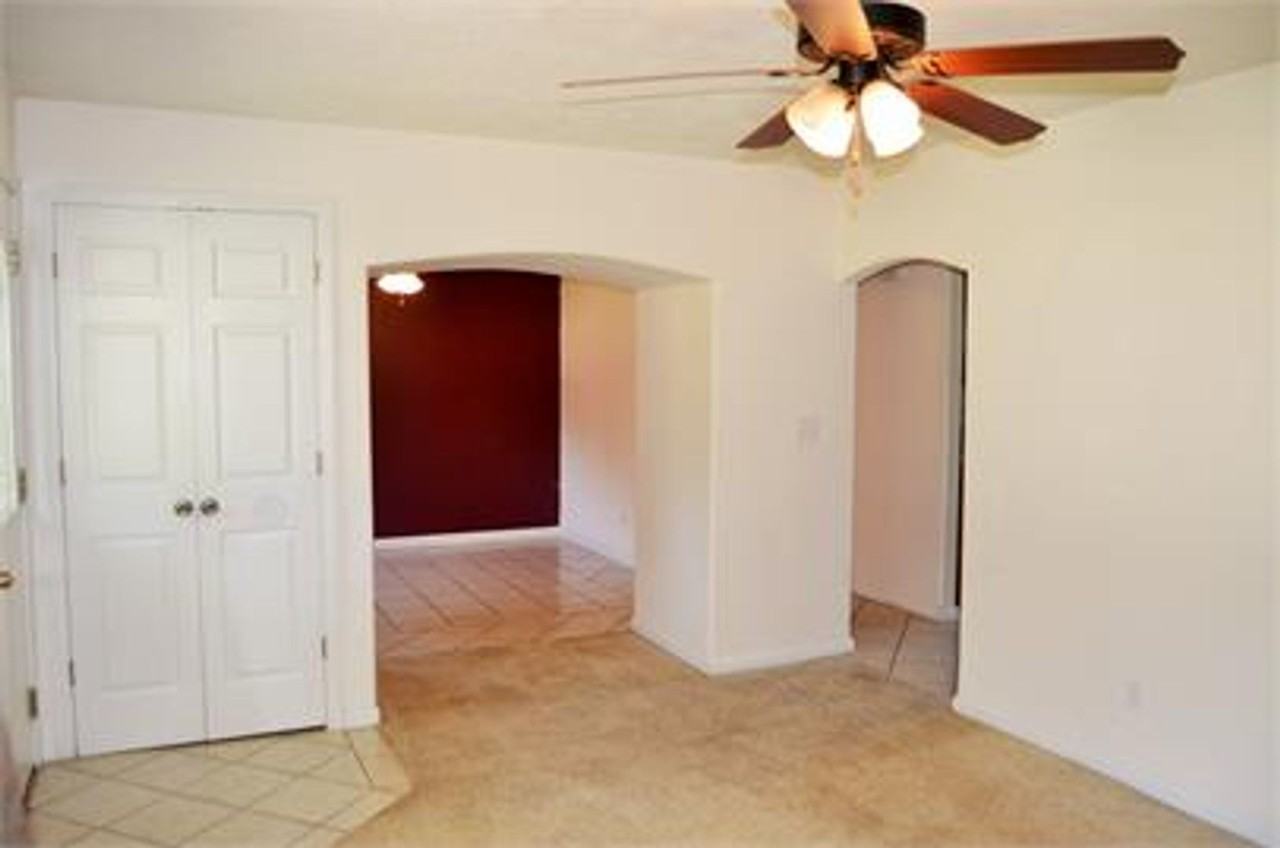 22470 Harlan Ln - Photo 6 of 23