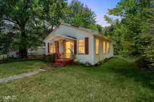 2957 Regent St - Photo 1 of 1