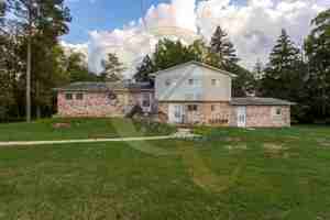 featured image of 10149 Corunna Rd