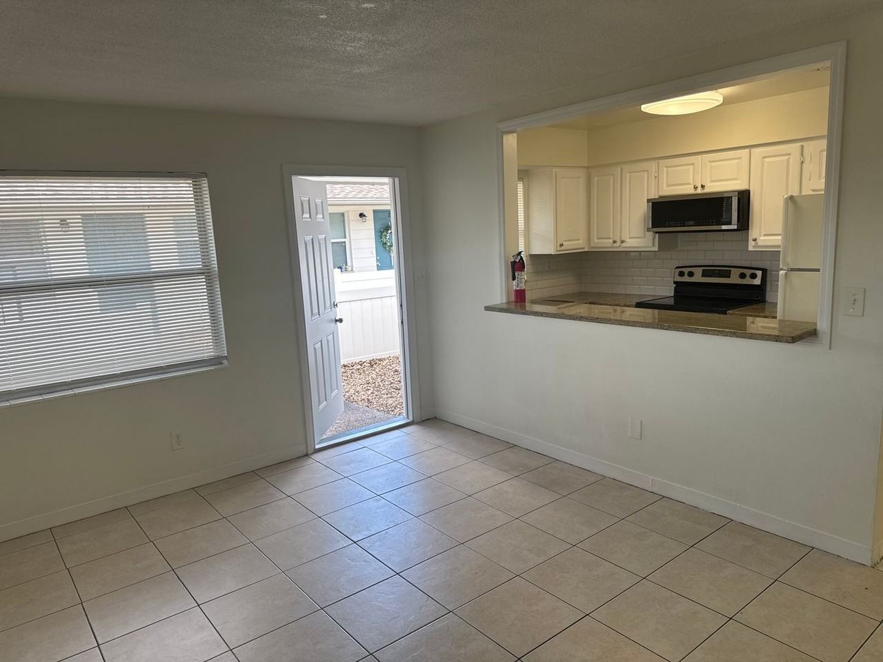 500 75th Ave N - Photo 4 of 21