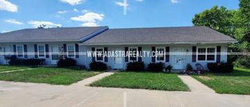 featured image of 220 N Crest Dr