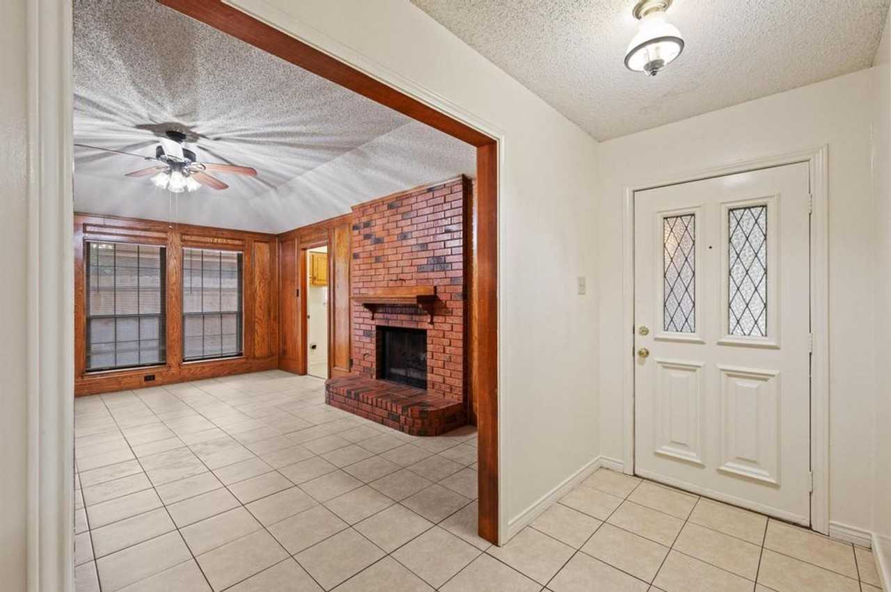 504 Warbler Dr - Photo 3 of 27