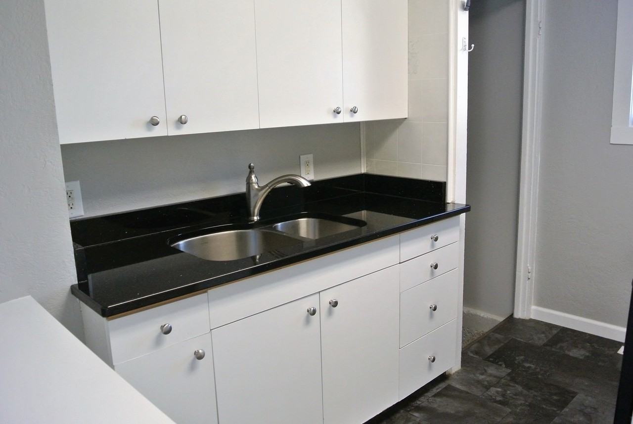 1021 9th St Nw - Photo 5 of 12
