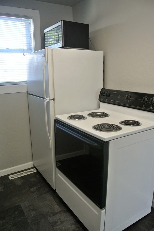1021 9th St Nw - Photo 6 of 12