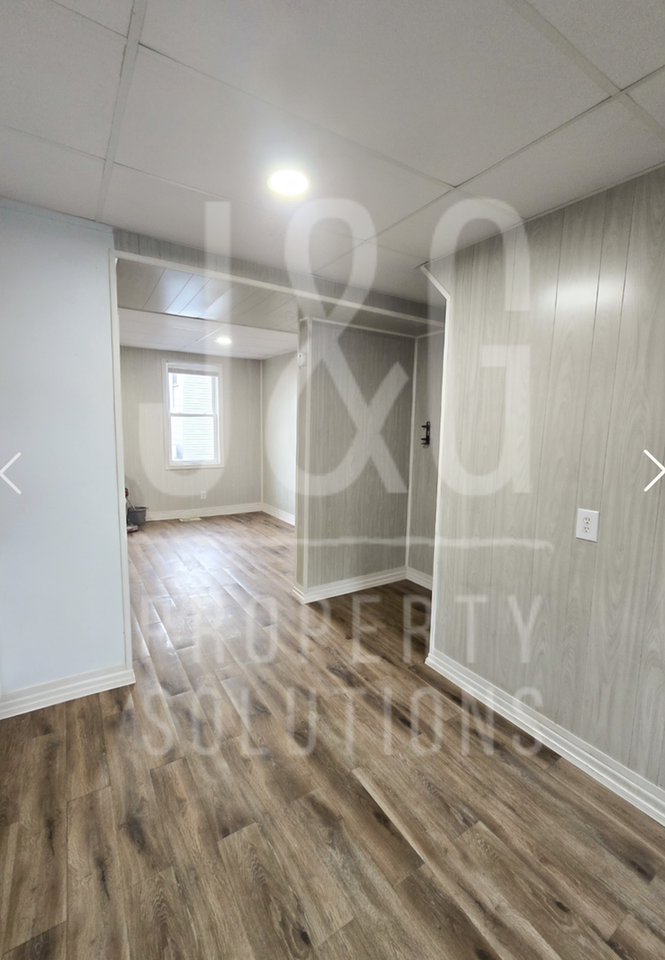 237 S Partridge St - Photo 5 of 10