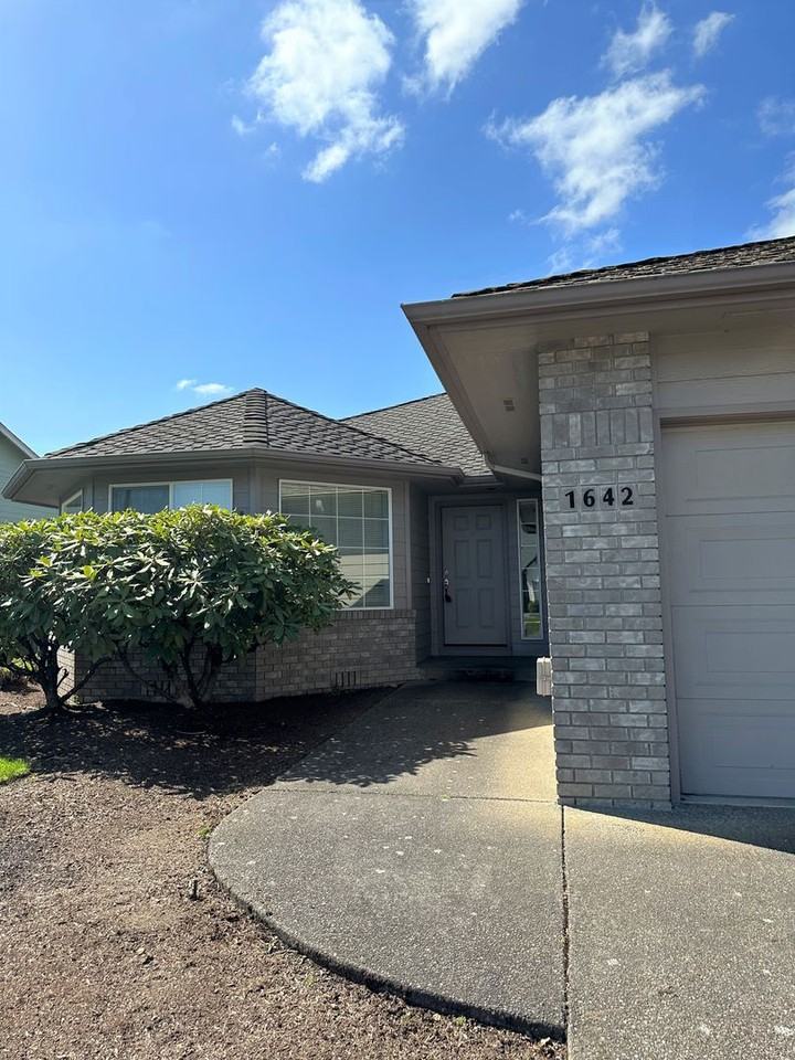1642 Diamond Peak Ct Nw - Photo 2 of 13