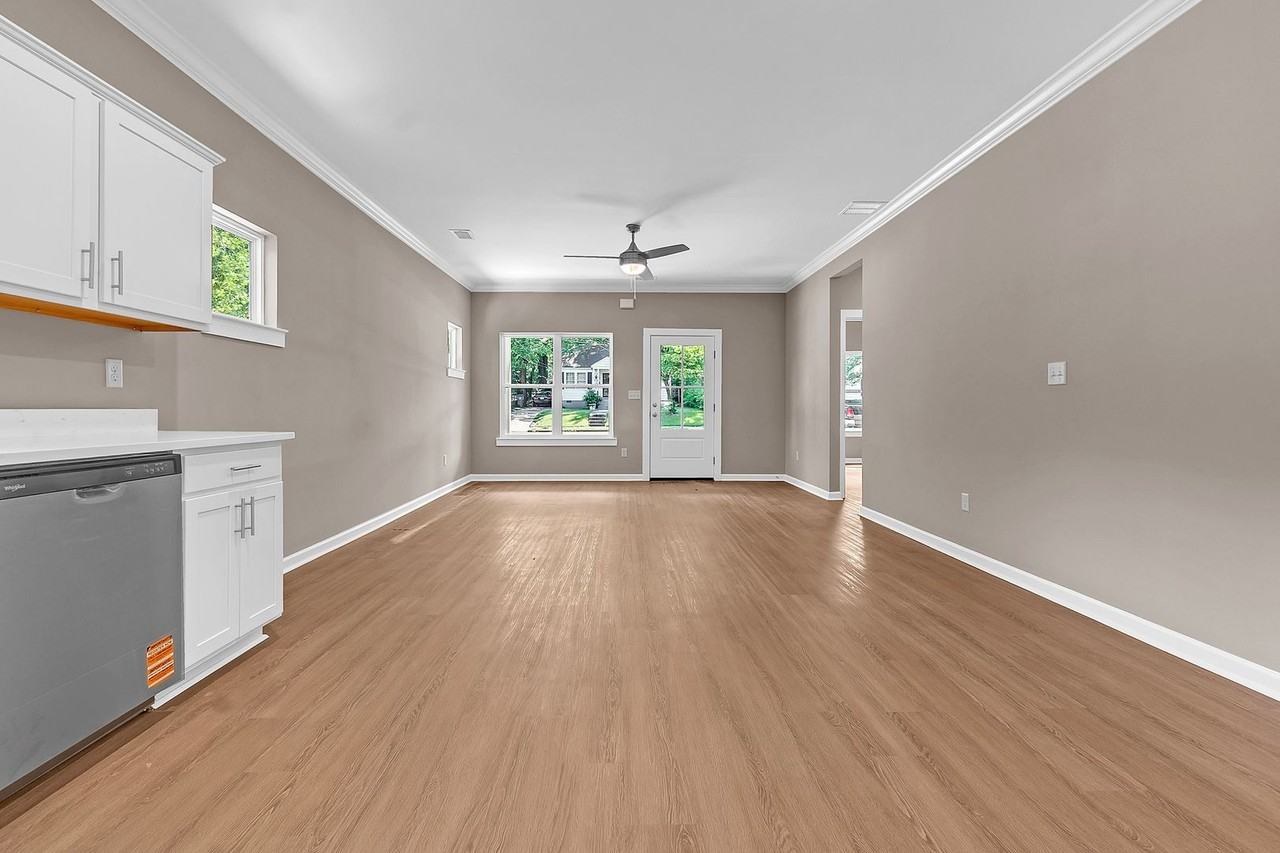 557 Lundee Pl - Photo 2 of 18