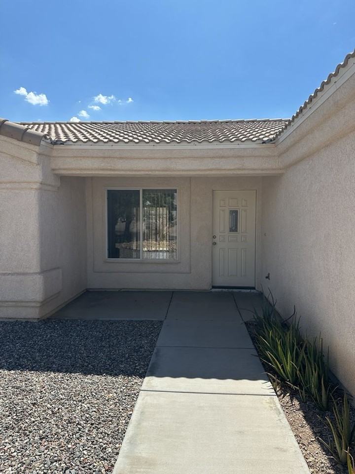 70 Viscount Ln - Photo 3 of 31