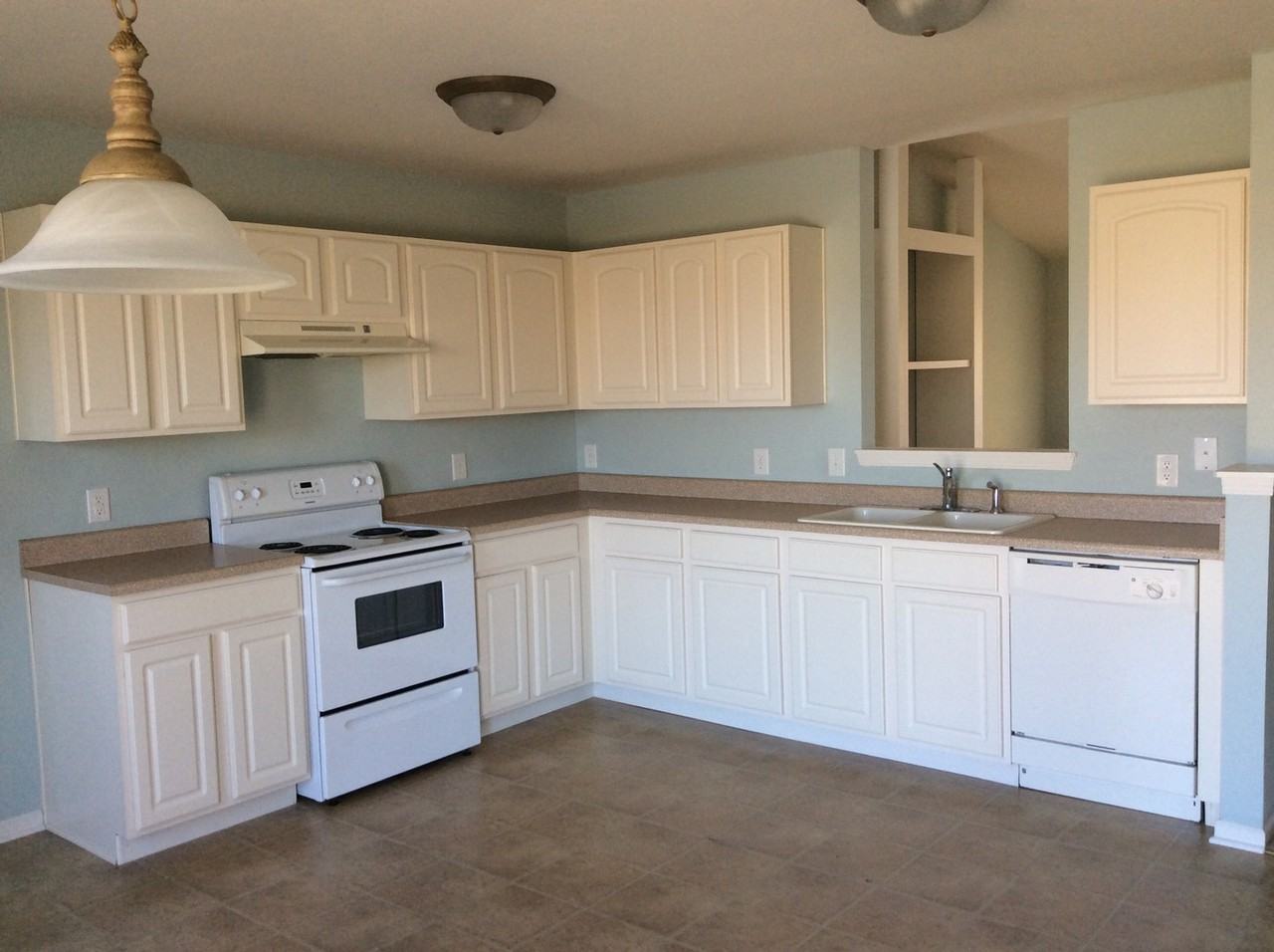 8338 Gates Corner Dr - Photo 3 of 7