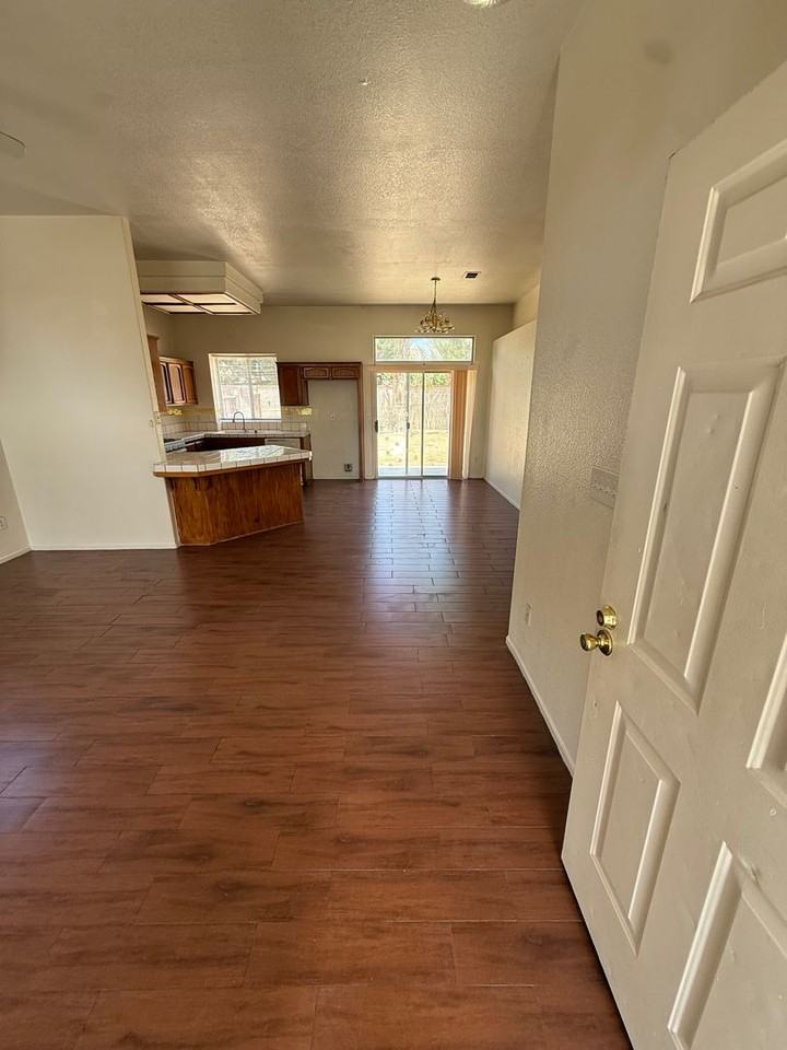 10612 Tivoli Ct - Photo 2 of 18