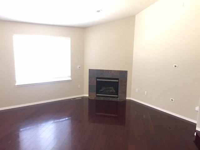 2465 Ne 7th Ln - Photo 4 of 24