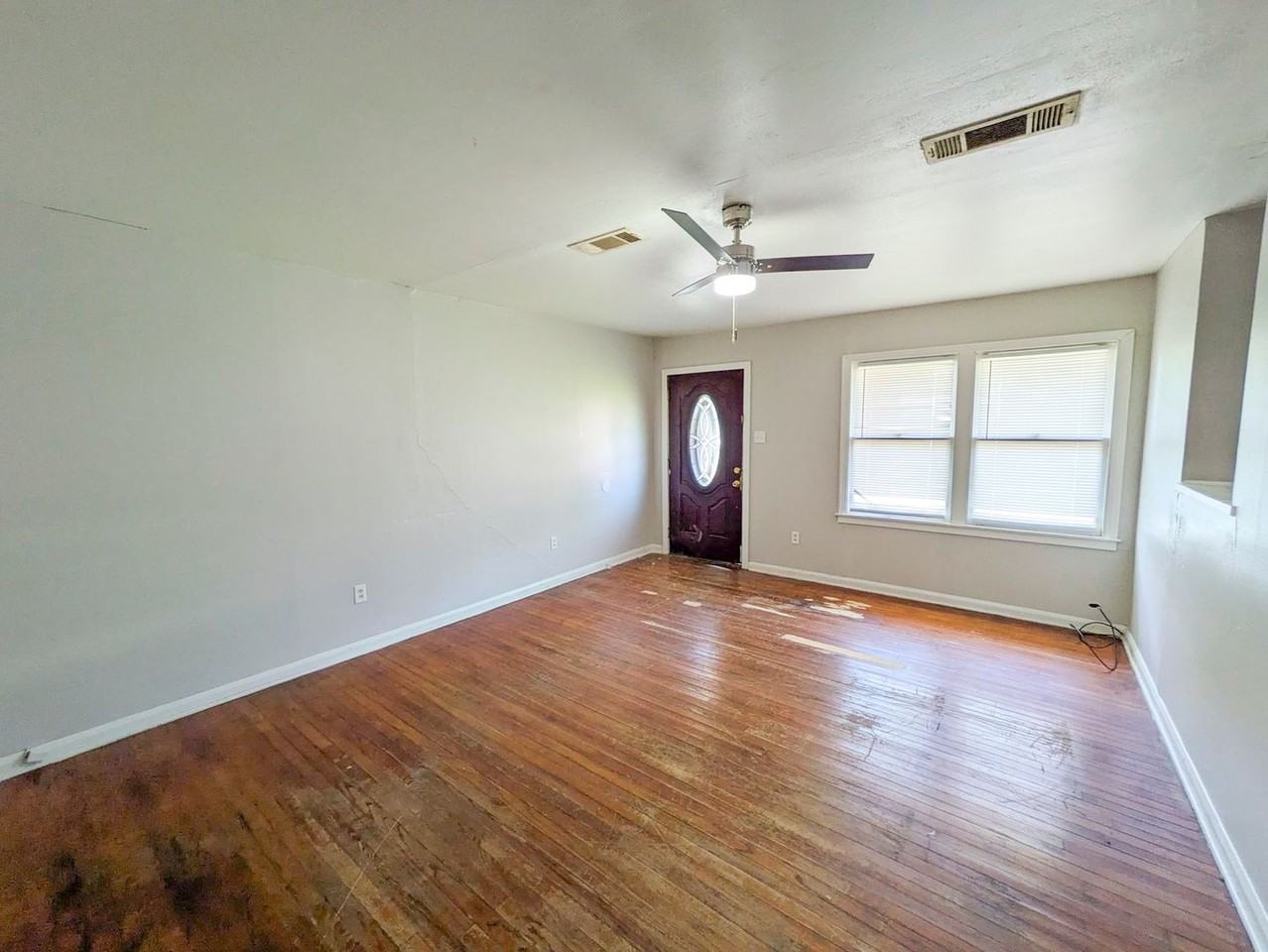 2631 2nd Ave - Photo 2 of 15