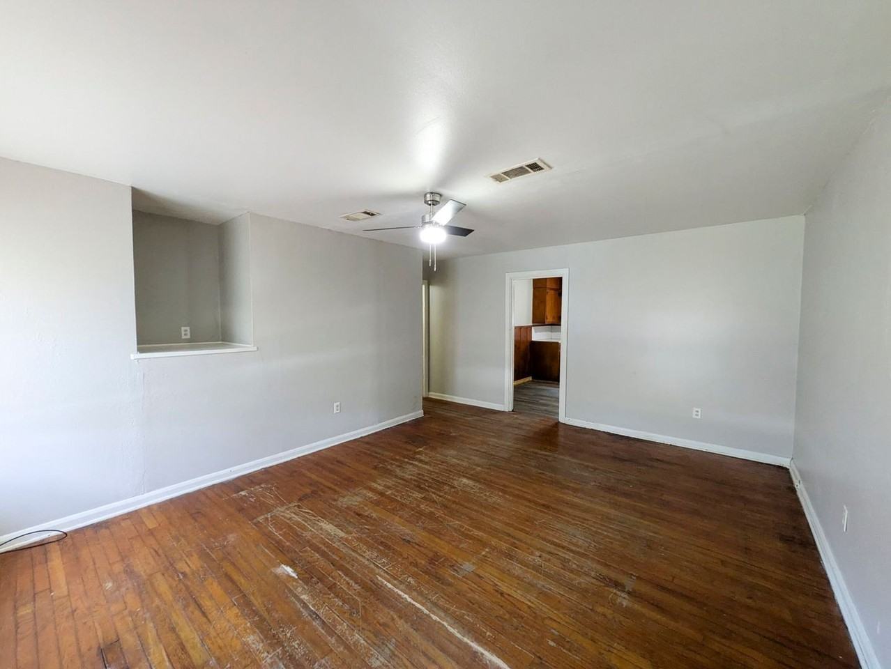 2631 2nd Ave - Photo 4 of 15