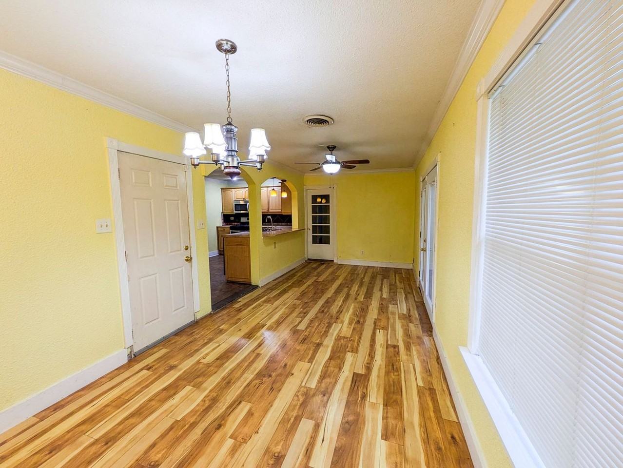 2307 Mckee Dr - Photo 6 of 13