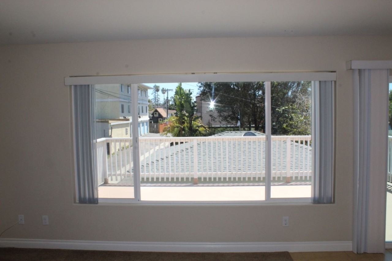 422 N Clementine St - Photo 7 of 10