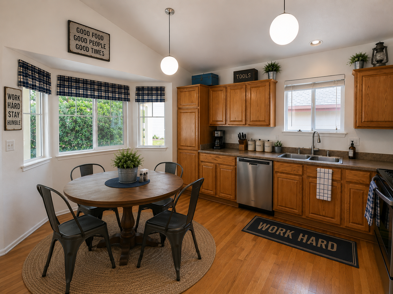 3221 San Marco Ave - Photo 4 of 18