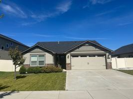 featured image of 617 W Brundage Way