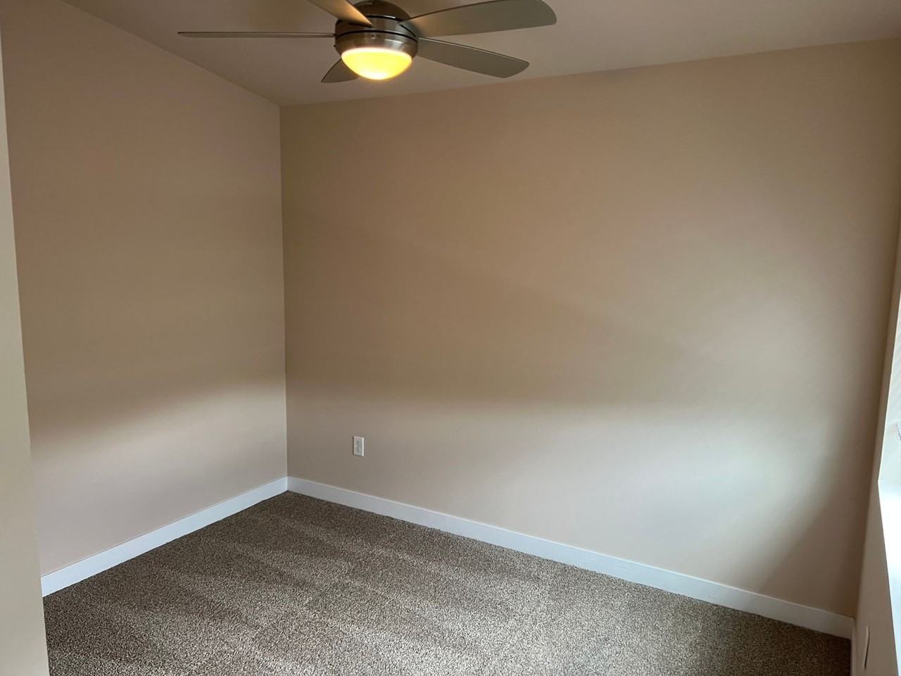 122 N Prince St #9 - Photo 5 of 12