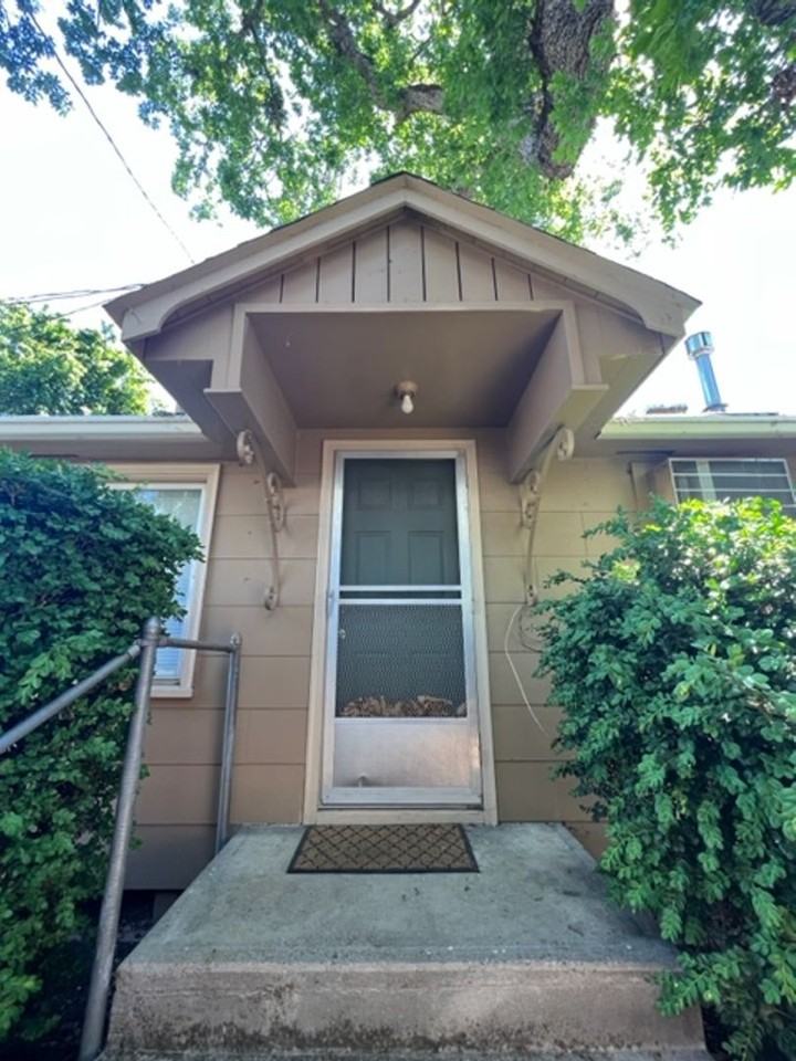 410 Hamilton St #D - Photo 2 of 15