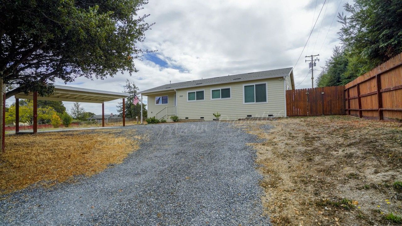 382 Ely Rd N - Photo 2 of 47