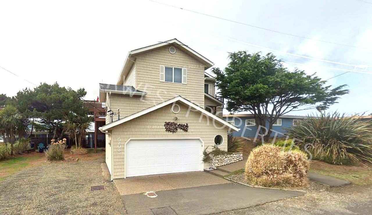 5203 Nw Keel Ave - Photo 2 of 22