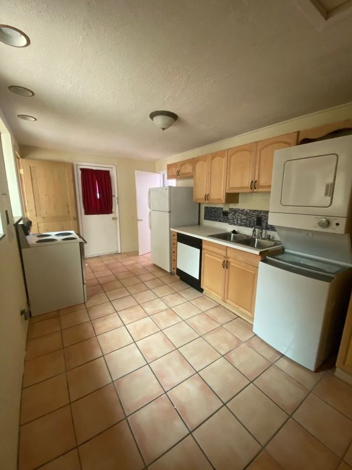 8258 Warren Vista Ave #B - Photo 3 of 13