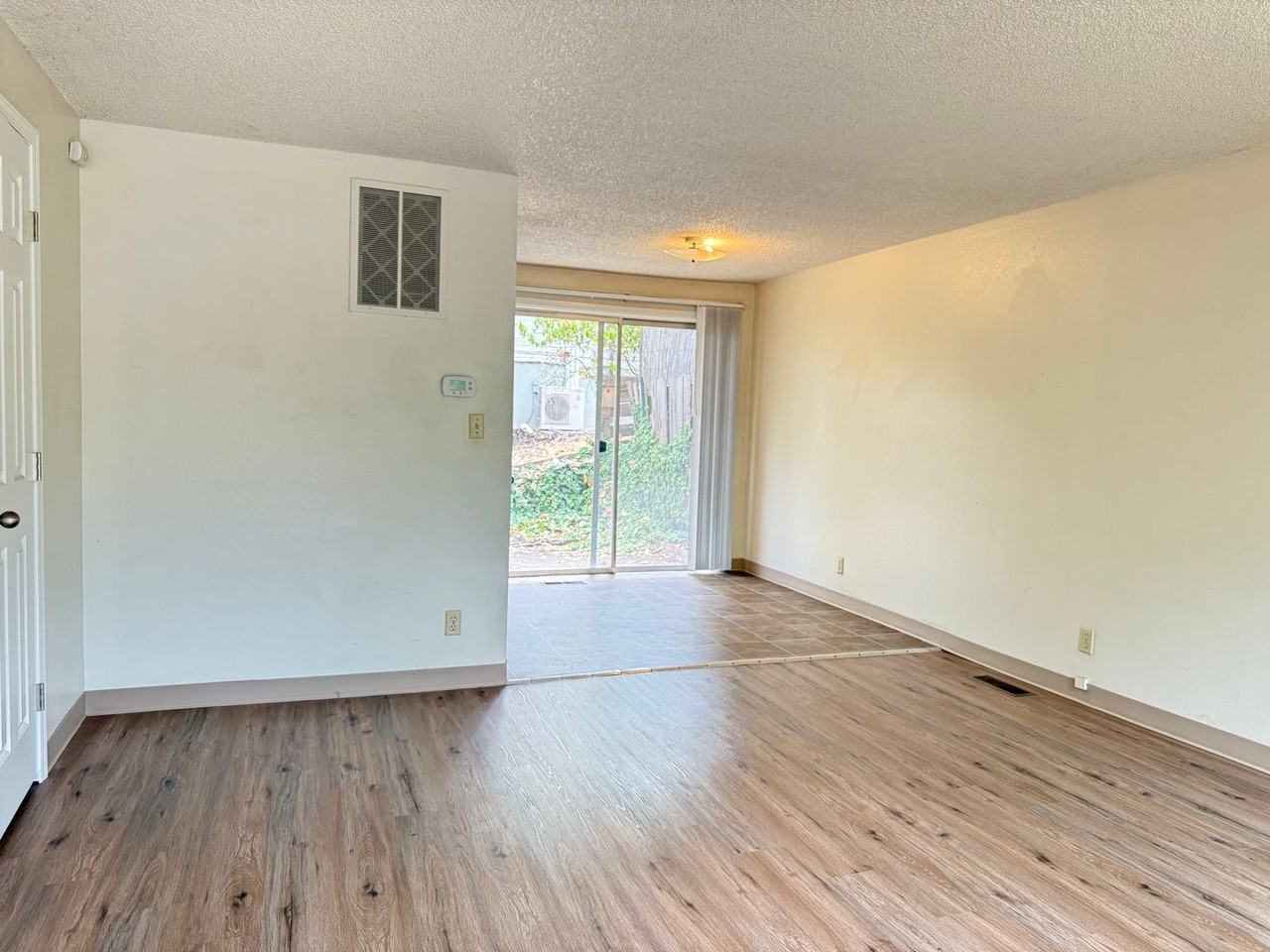 133 Gresham St #B - Photo 6 of 33