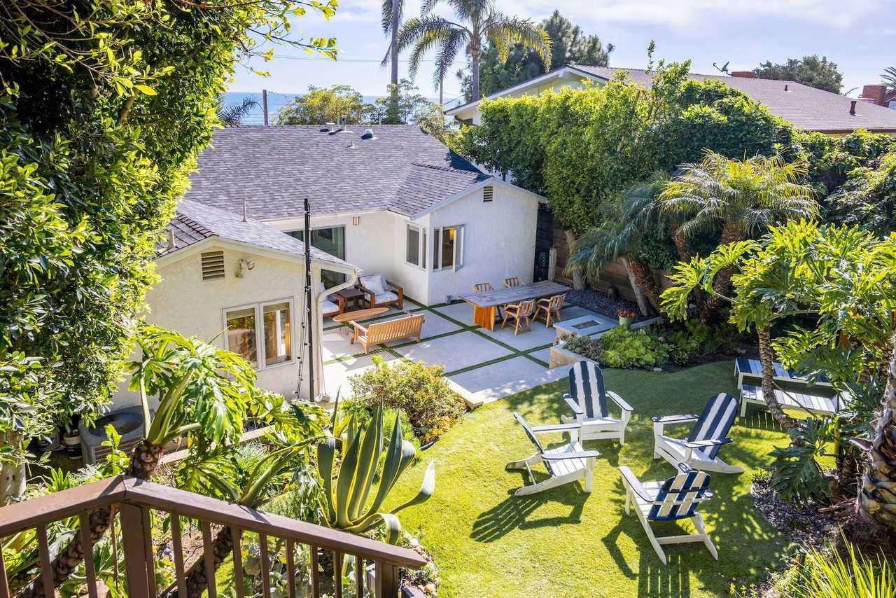 21563 Pacific Coast Hwy - Photo 4 of 29