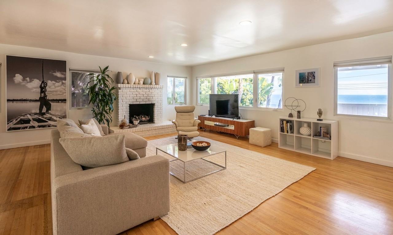 21563 Pacific Coast Hwy - Photo 6 of 29
