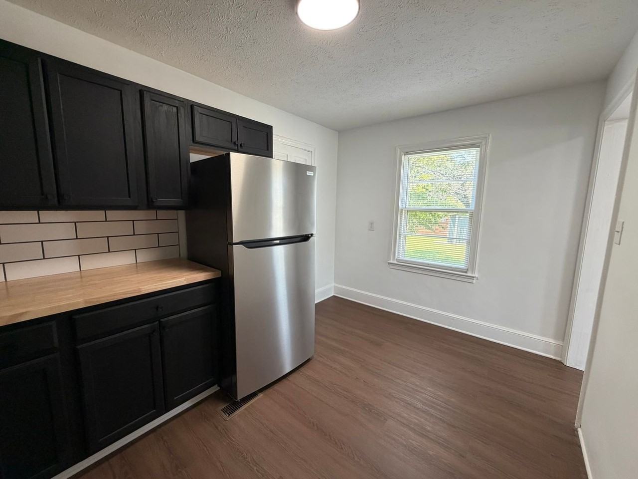 118 Eastwood Ave - Photo 3 of 12