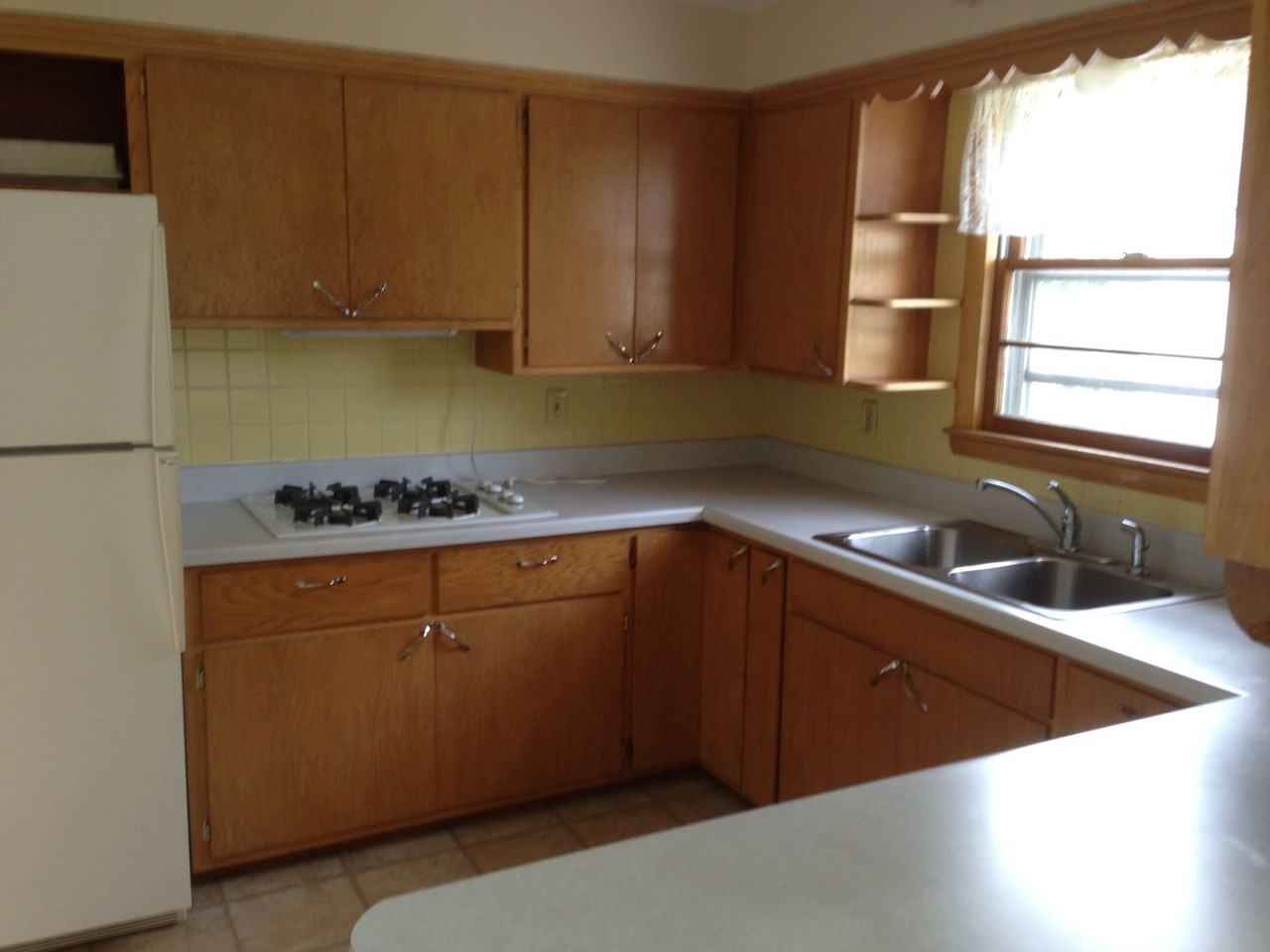 949 E Lindbergh St - Photo 4 of 20