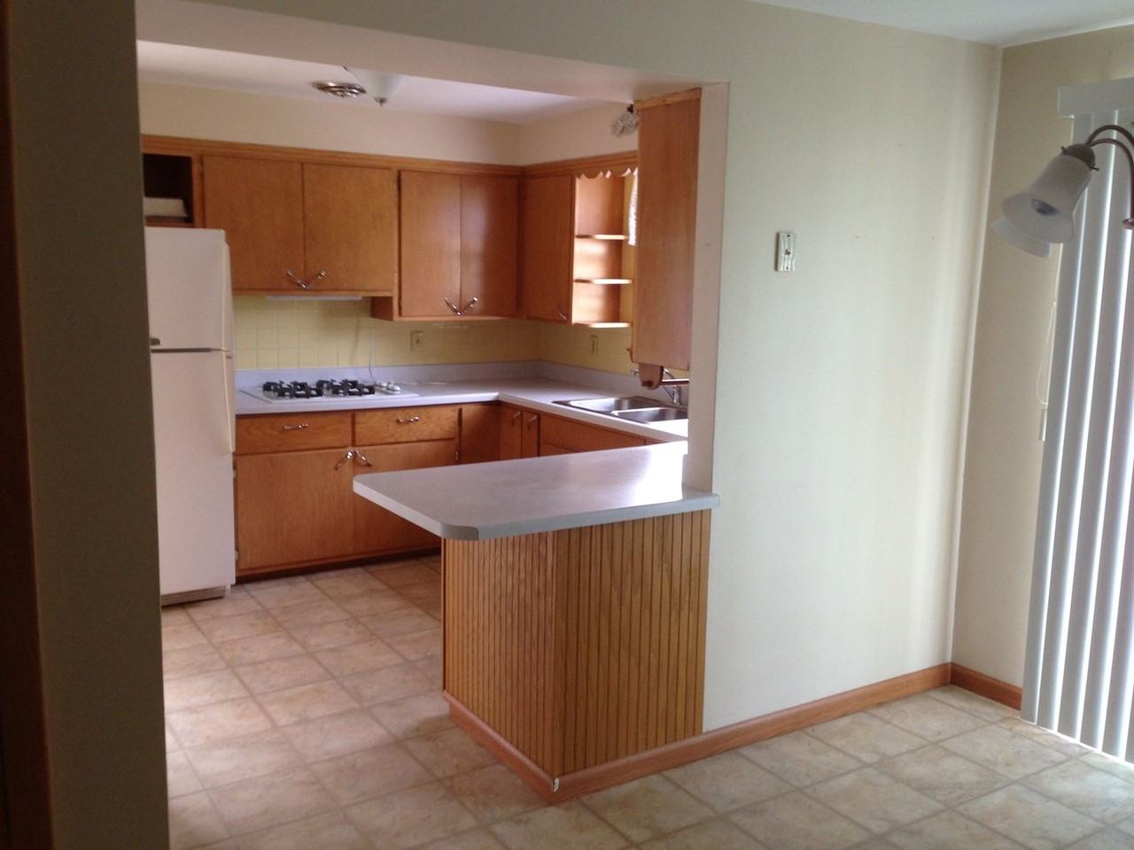 949 E Lindbergh St - Photo 6 of 20