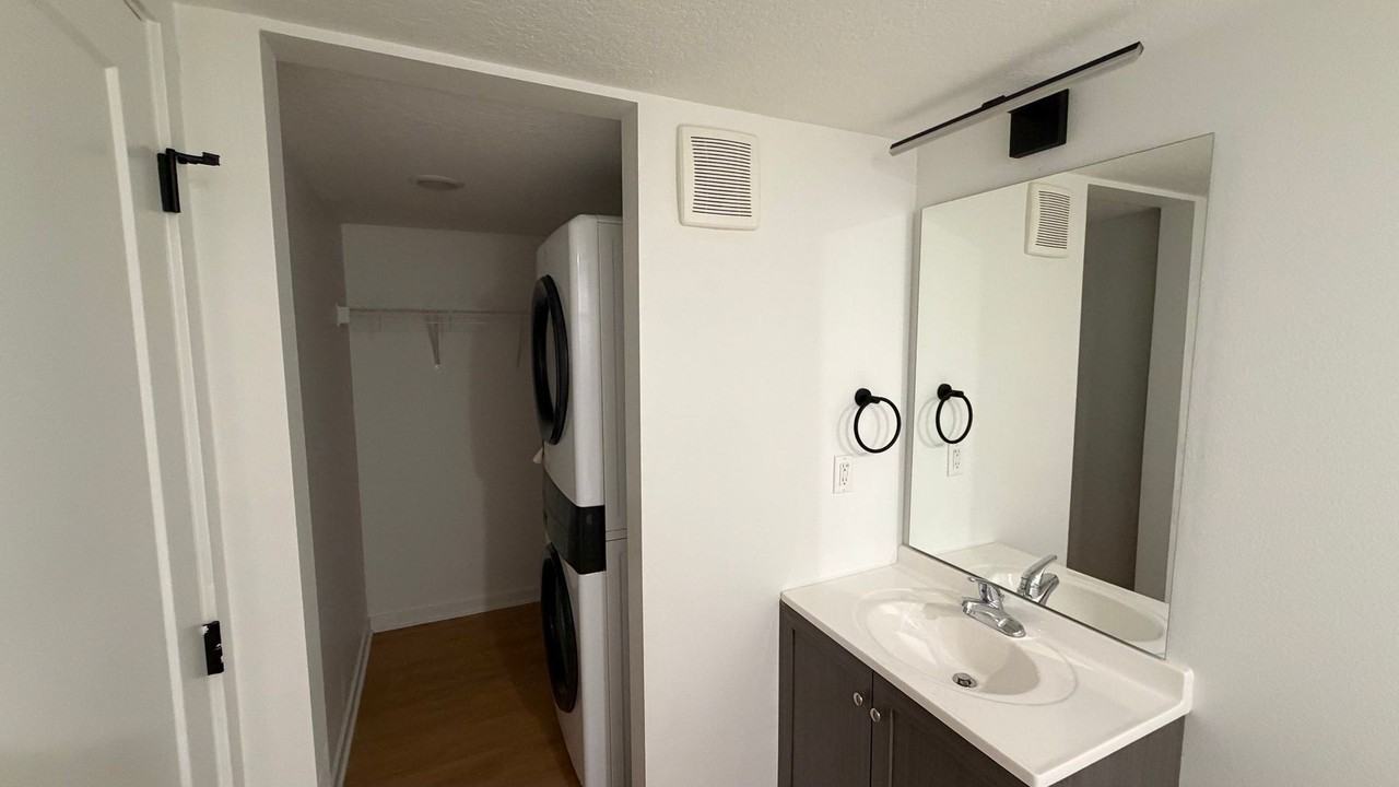 700 Monona Ave - Photo 2 of 21