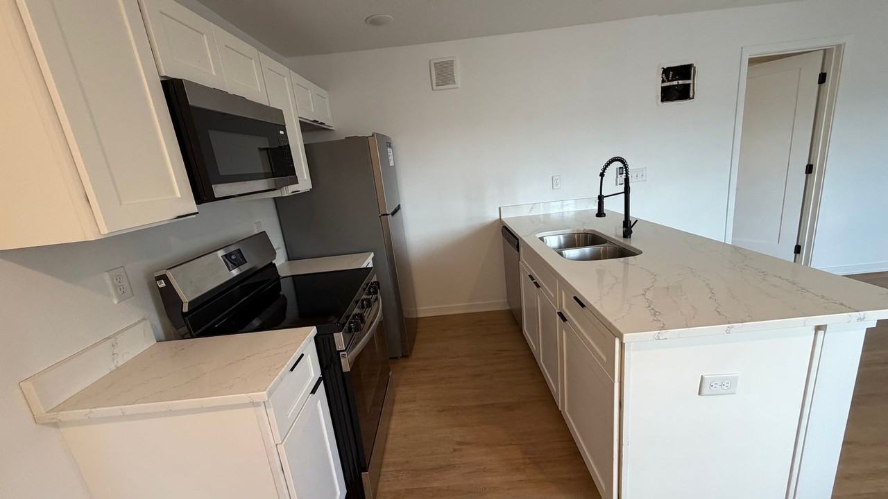 700 Monona Ave - Photo 7 of 21