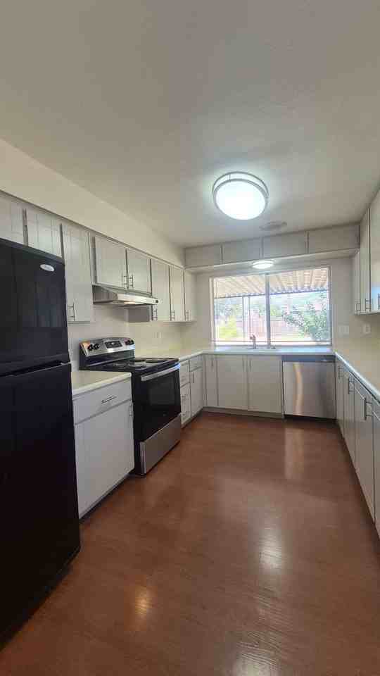 7338 Hayward Dr