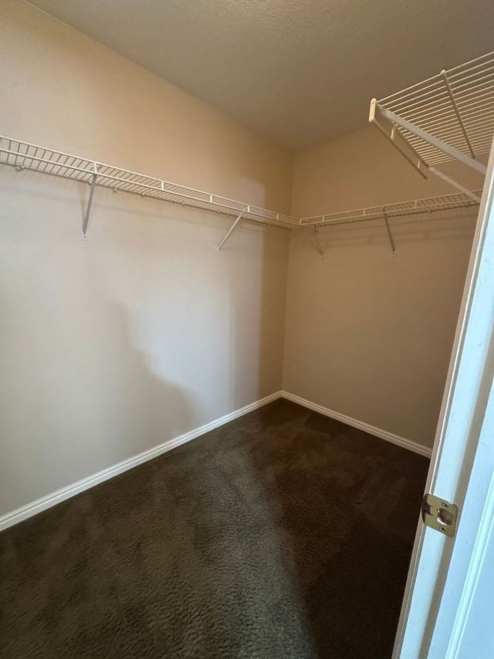 1371 S 1150 W - Photo 3 of 17
